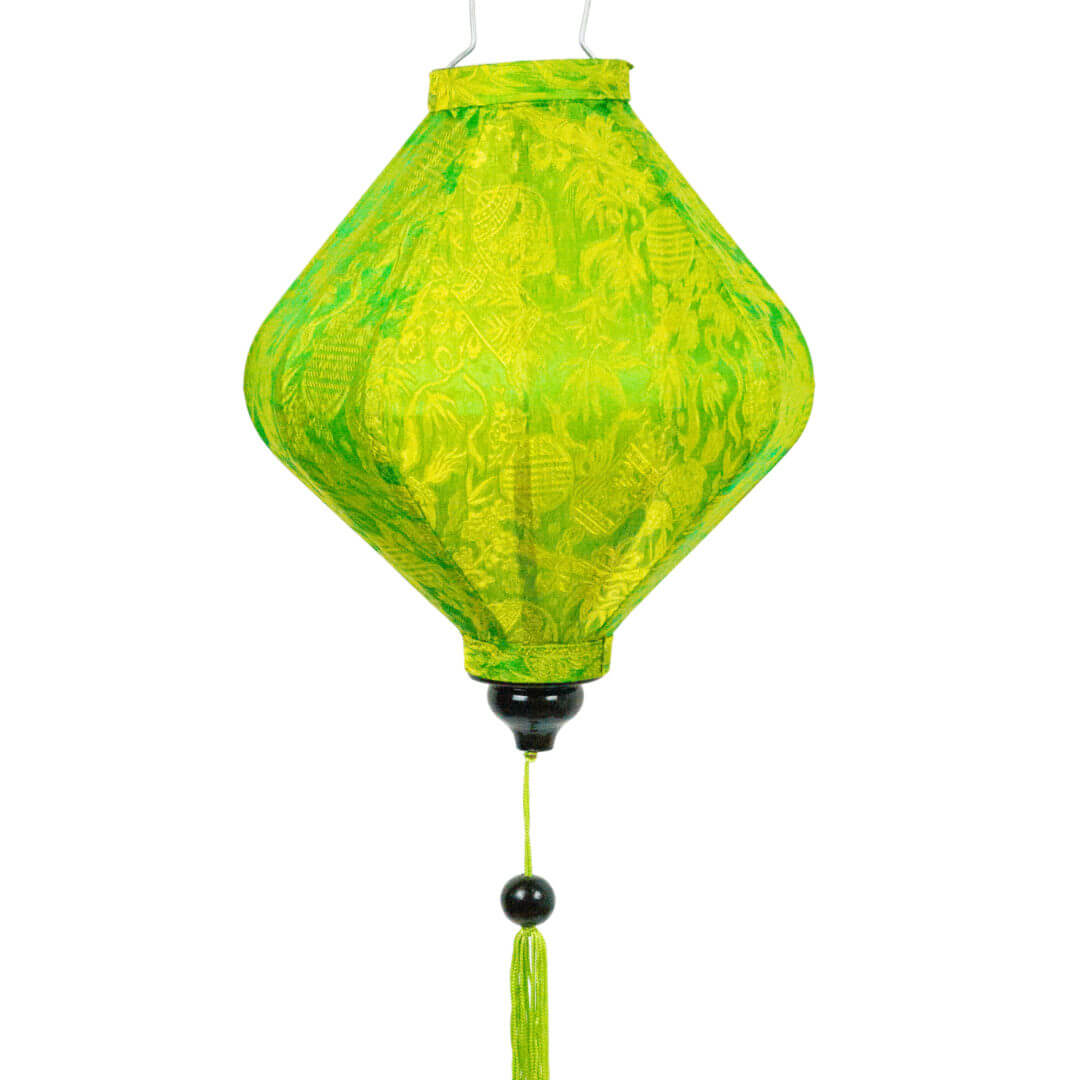 Hoi An Seidenlampion Gruen Gelb Diamant Close Up Makapli Seidenlampion Grün Gelb, Form Diamant
